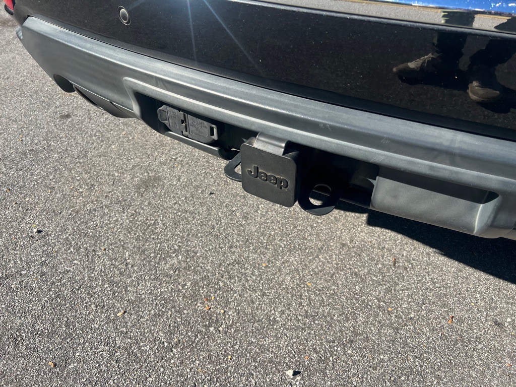 2012 Jeep Grand Cherokee Image 11