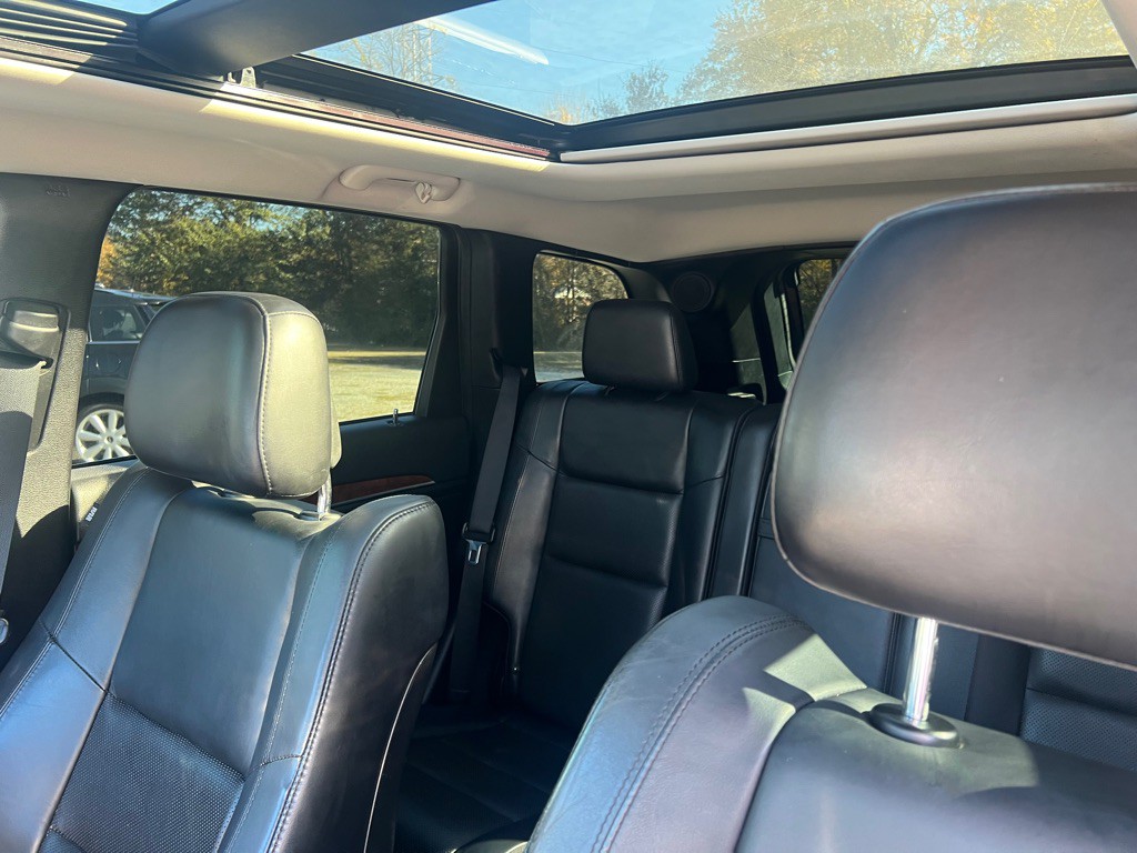 2012 Jeep Grand Cherokee Image 32