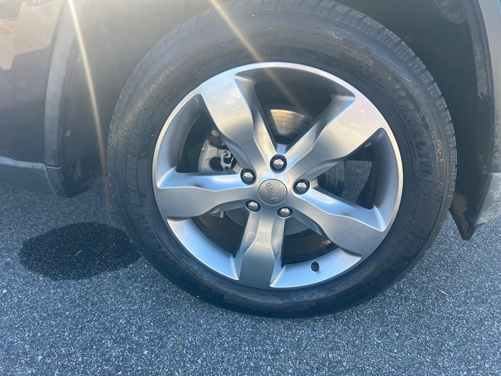 2012 Jeep Grand Cherokee Image 39