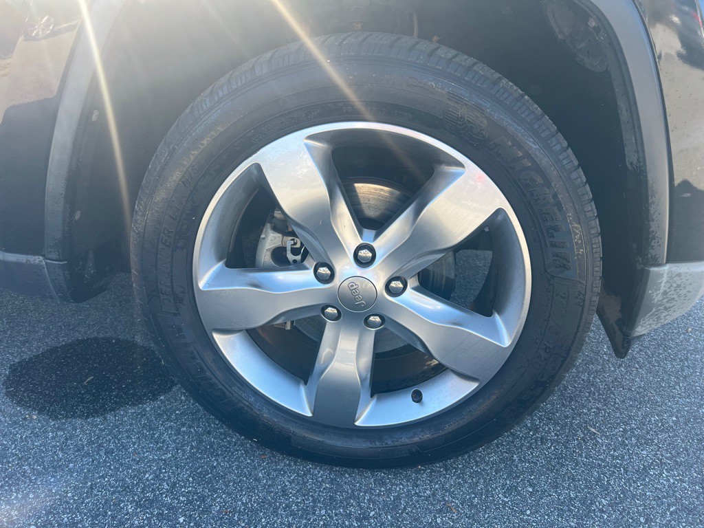 2012 Jeep Grand Cherokee Image 40