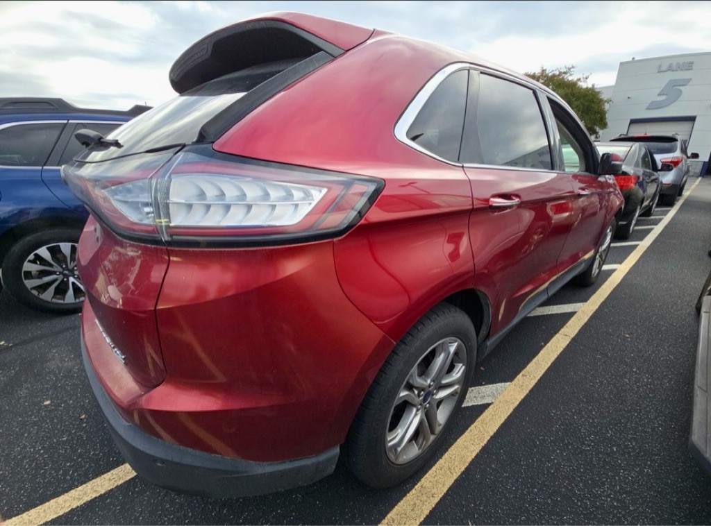 2017 Ford Edge Image 4