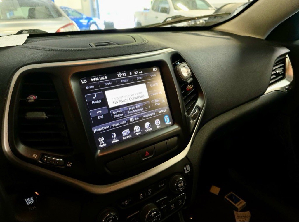 2015 Jeep Cherokee Image 8