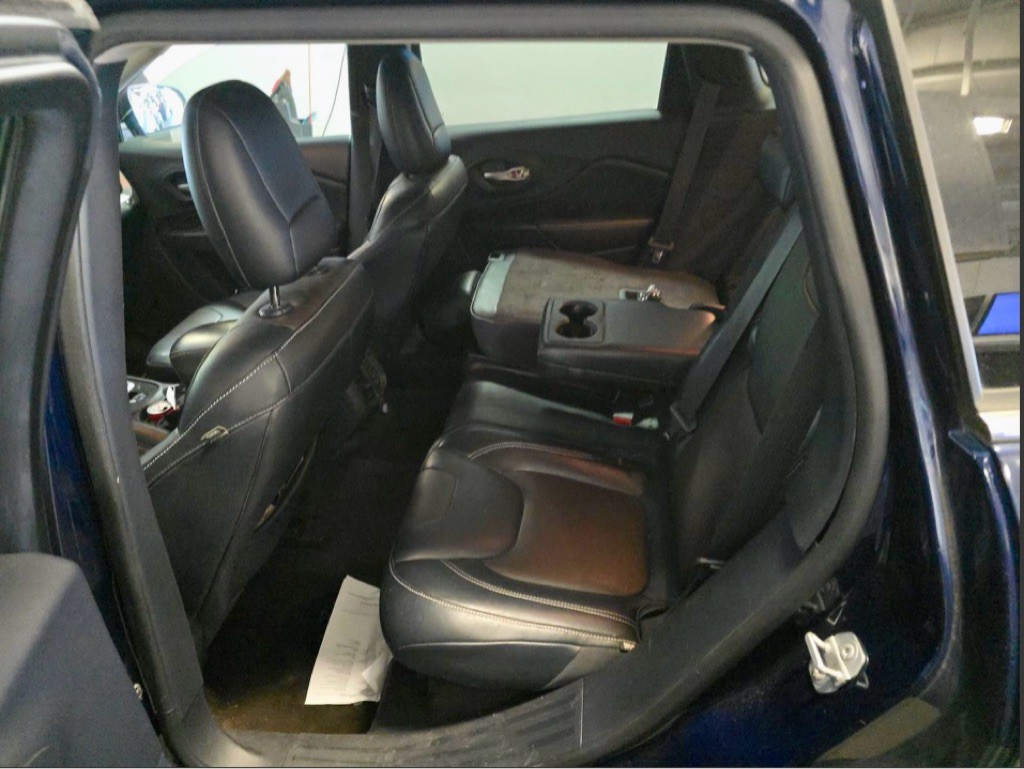 2015 Jeep Cherokee Image 12