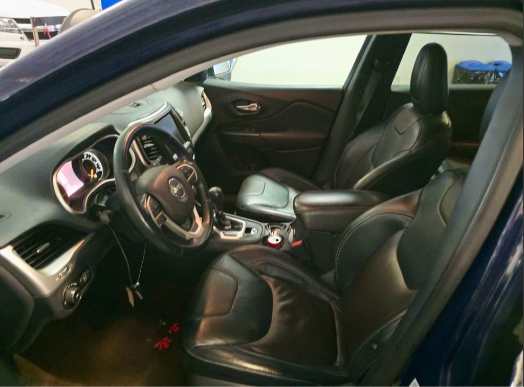 2015 Jeep Cherokee Image 11