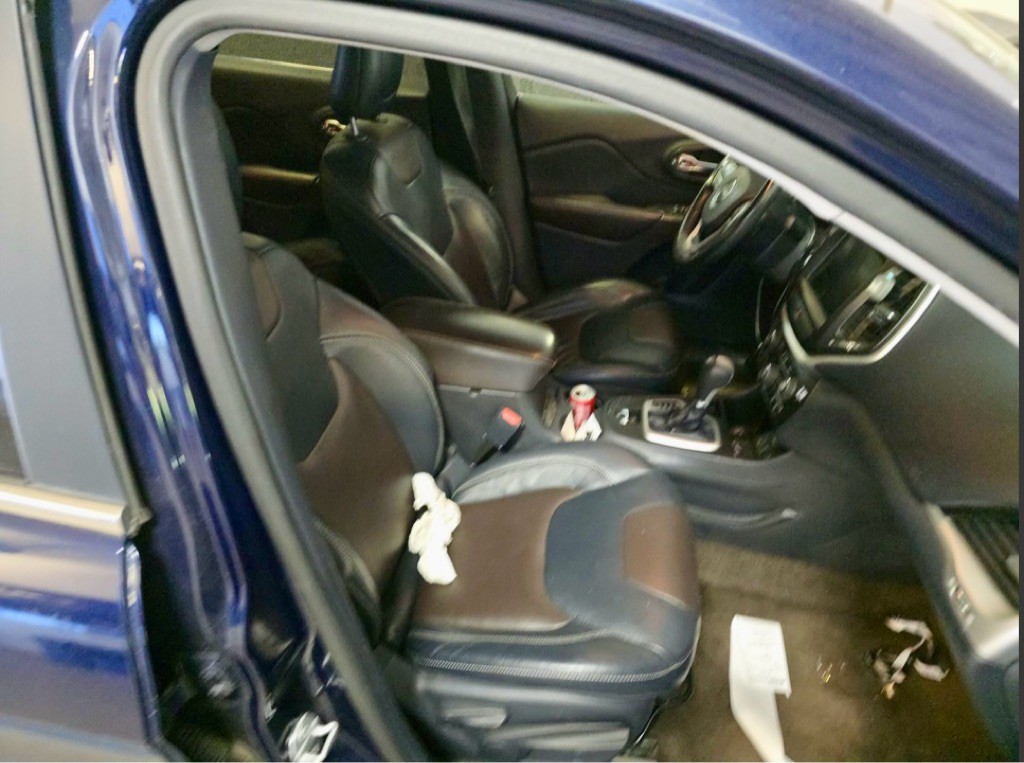 2015 Jeep Cherokee Image 12