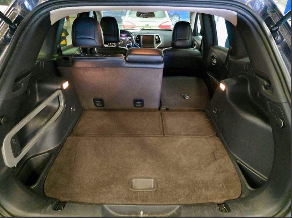 2015 Jeep Cherokee Image 14