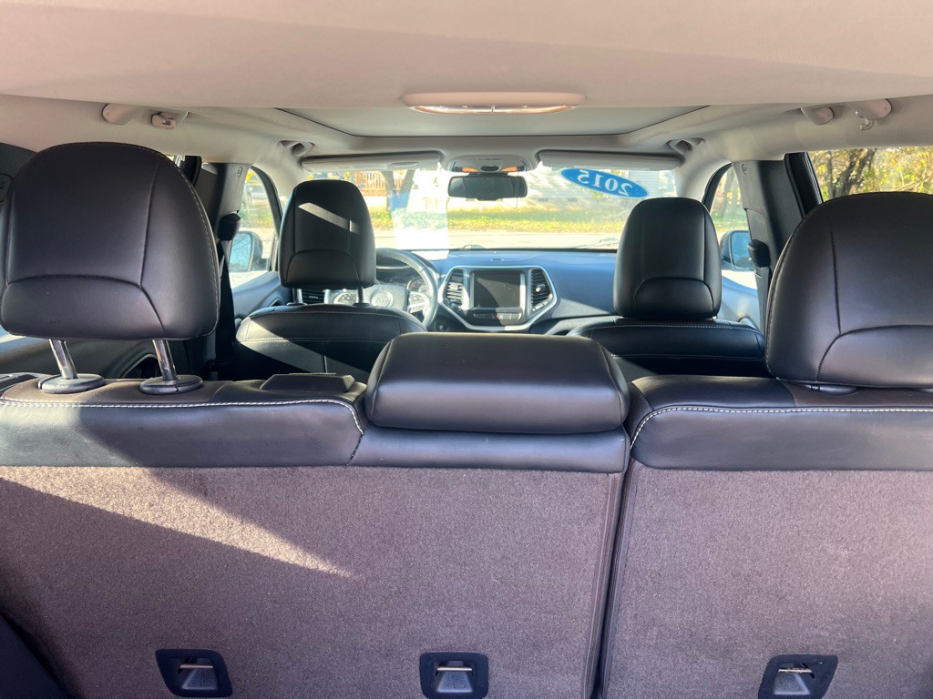 2015 Jeep Cherokee Image 28