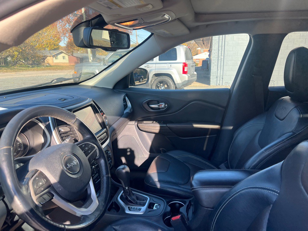 2015 Jeep Cherokee Image 37