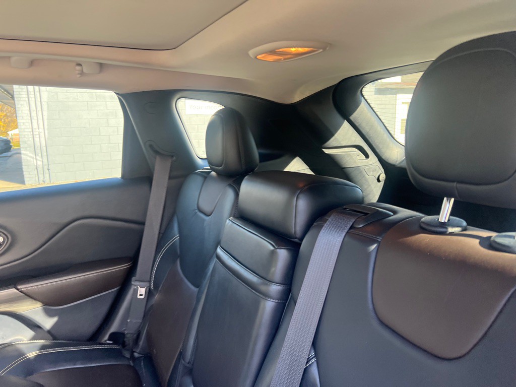 2015 Jeep Cherokee Image 42