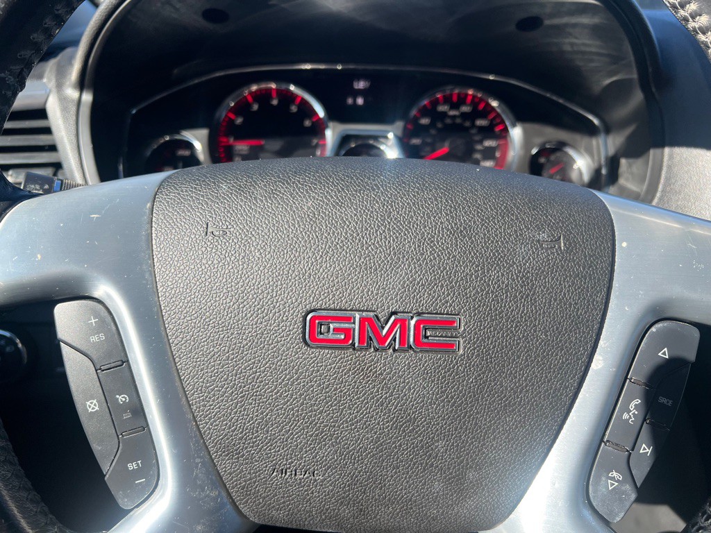 2016 GMC Acadia Image 28