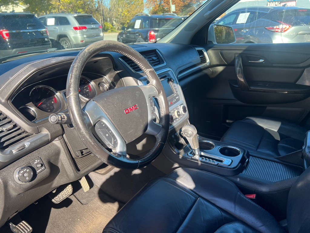 2016 GMC Acadia Image 32