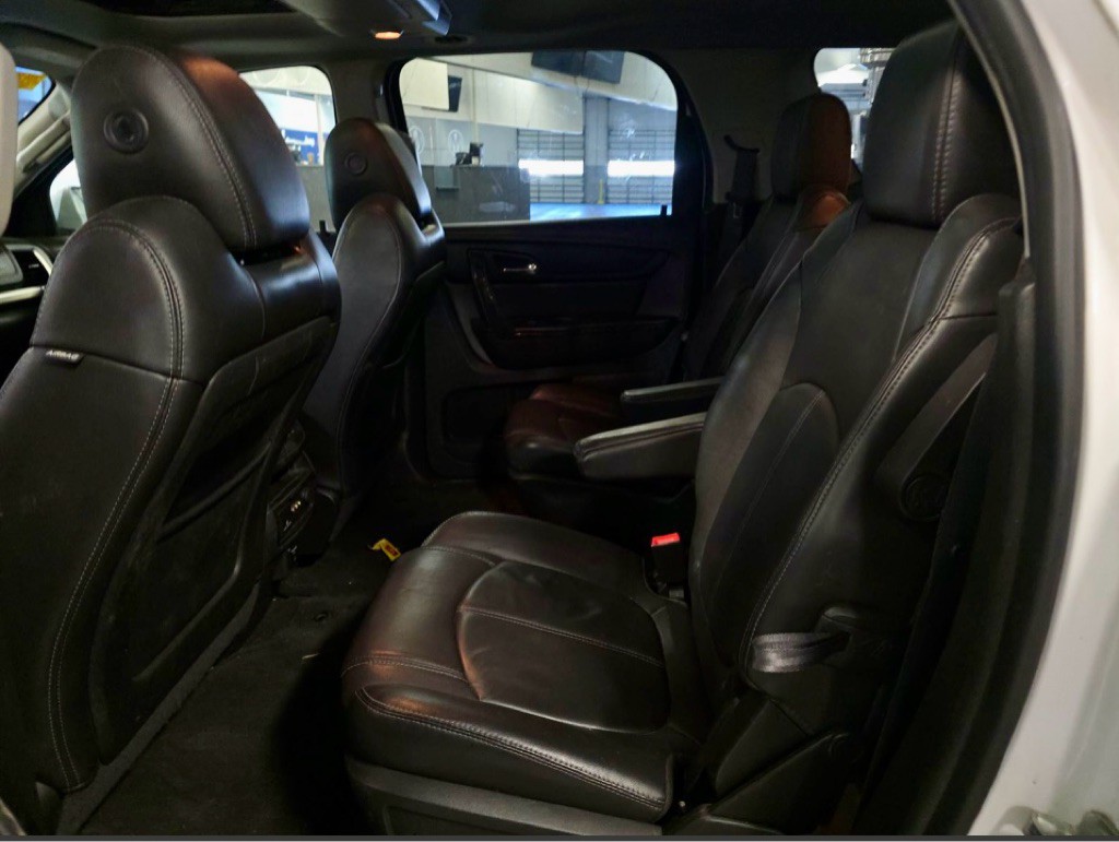 2016 GMC Acadia Image 12