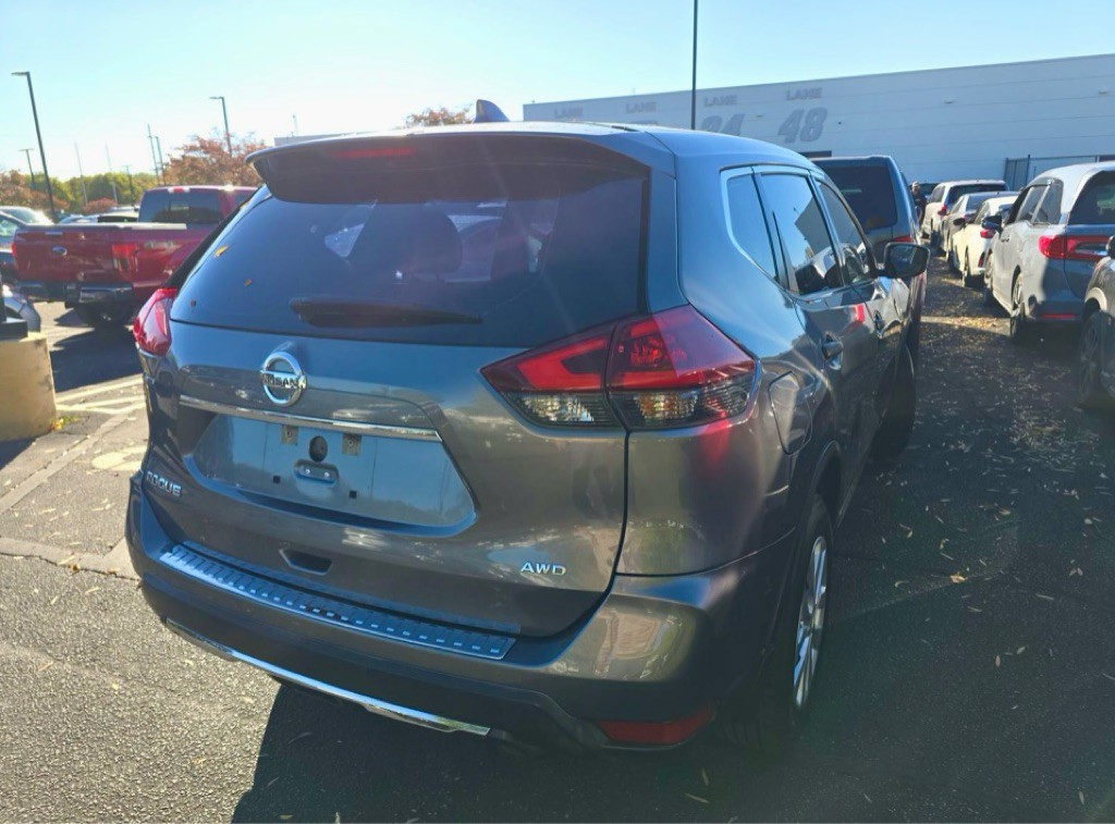2018 Nissan Rogue Image 4
