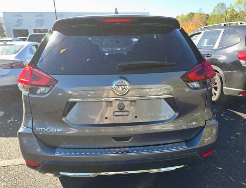 2018 Nissan Rogue Image 6
