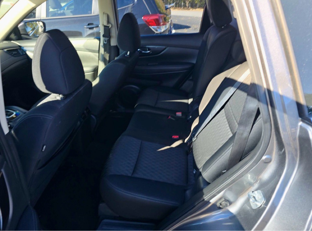 2018 Nissan Rogue Image 12