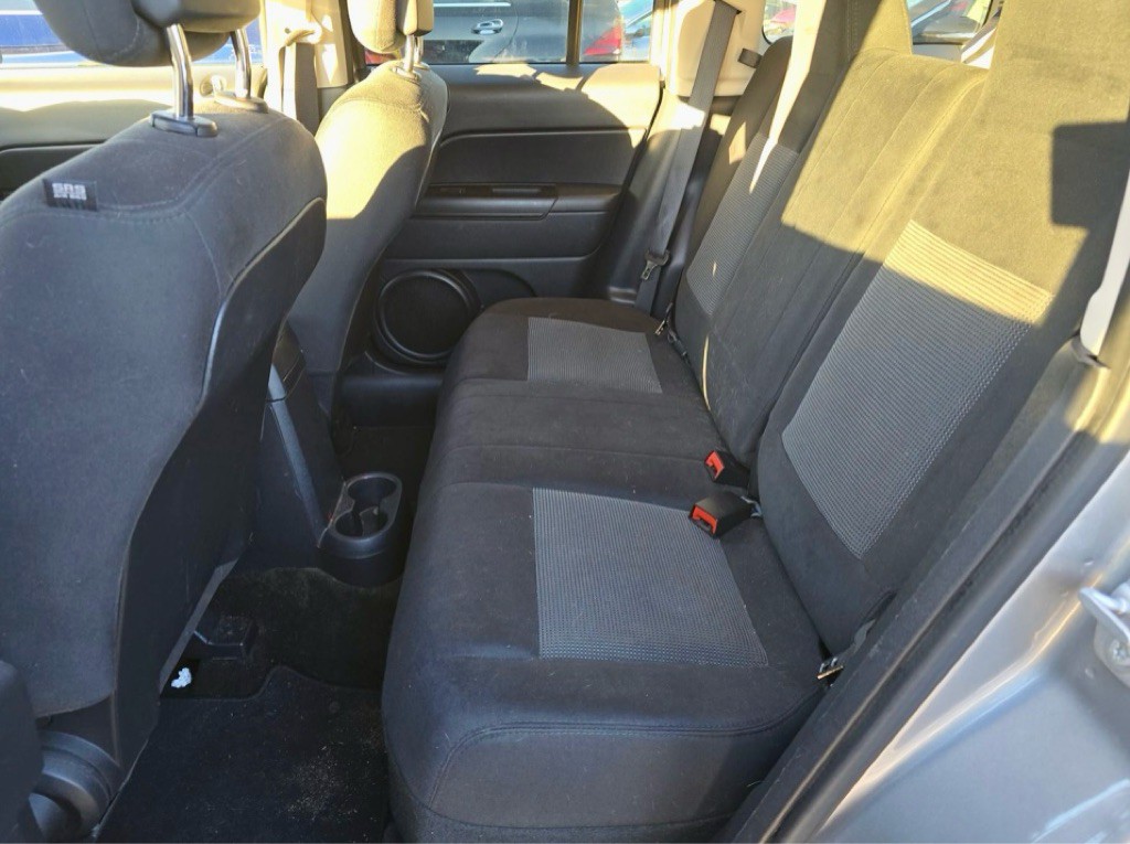 2016 Jeep Patriot Image 12