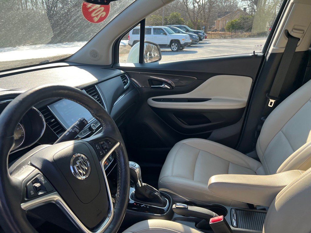 2017 Buick Enclave Image 35