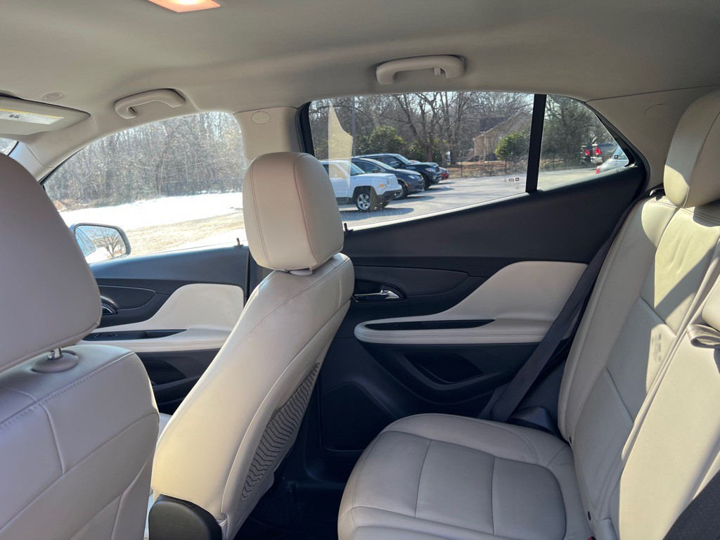 2017 Buick Enclave Image 28