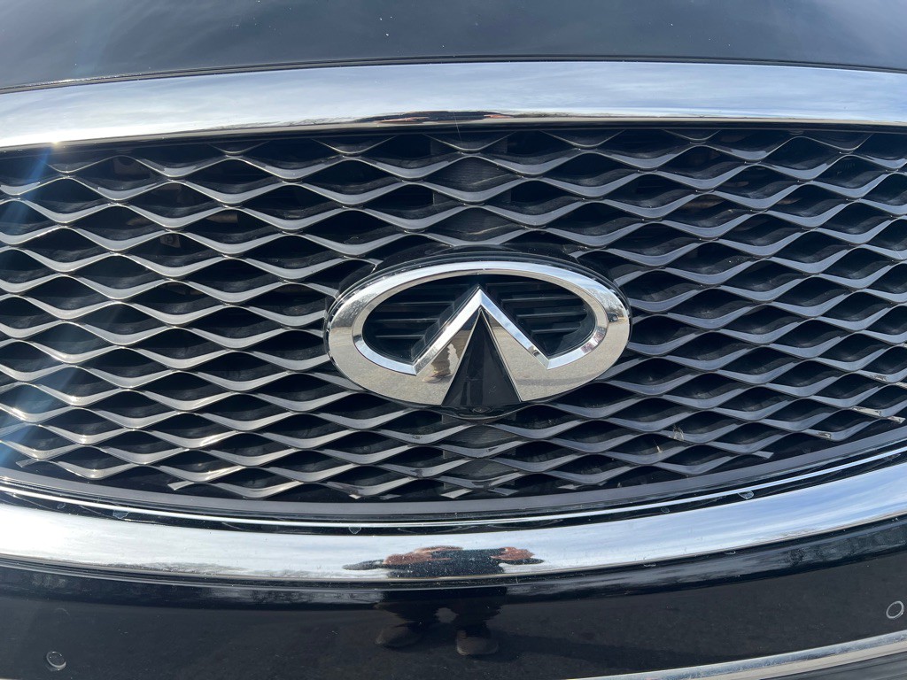 2017 INFINITI QX80 Image 26