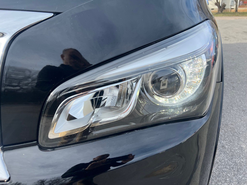 2017 INFINITI QX80 Image 28