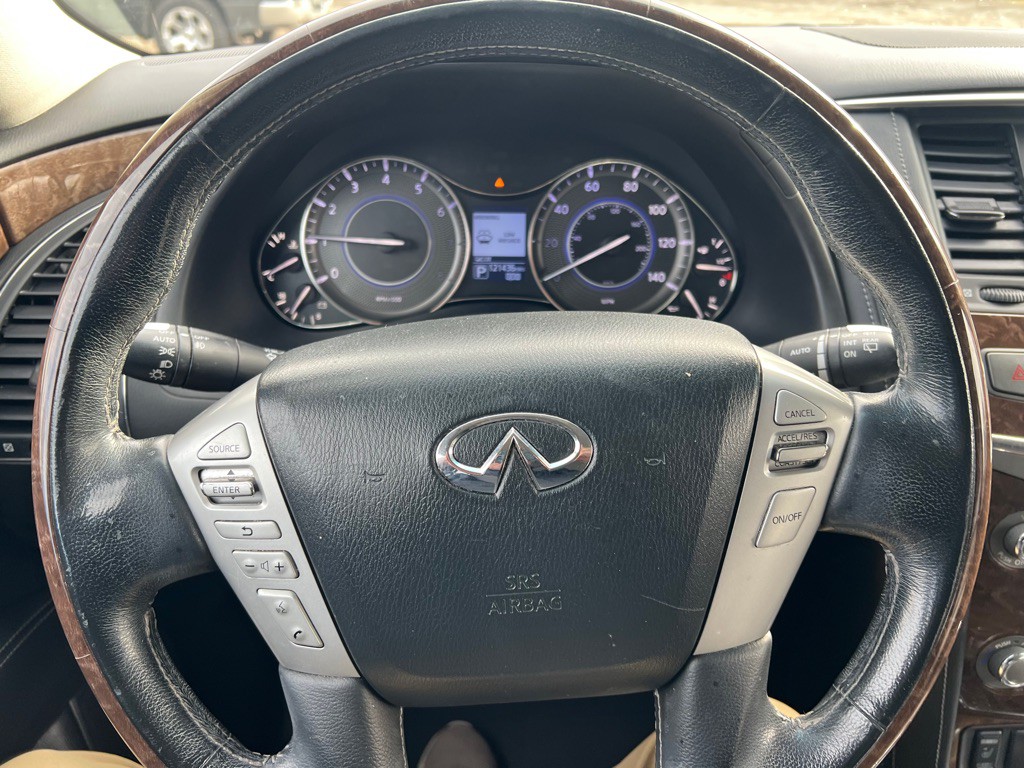 2017 INFINITI QX80 Image 31