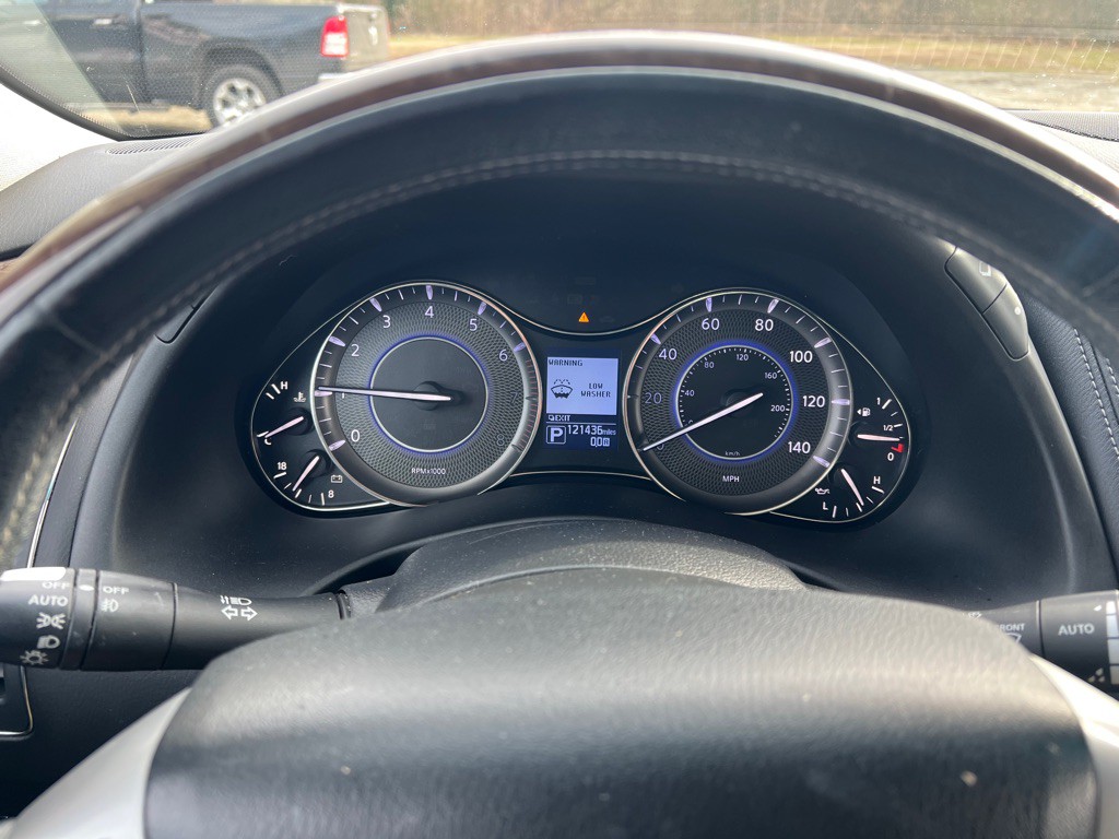 2017 INFINITI QX80 Image 33