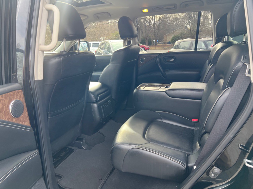 2017 INFINITI QX80 Image 49