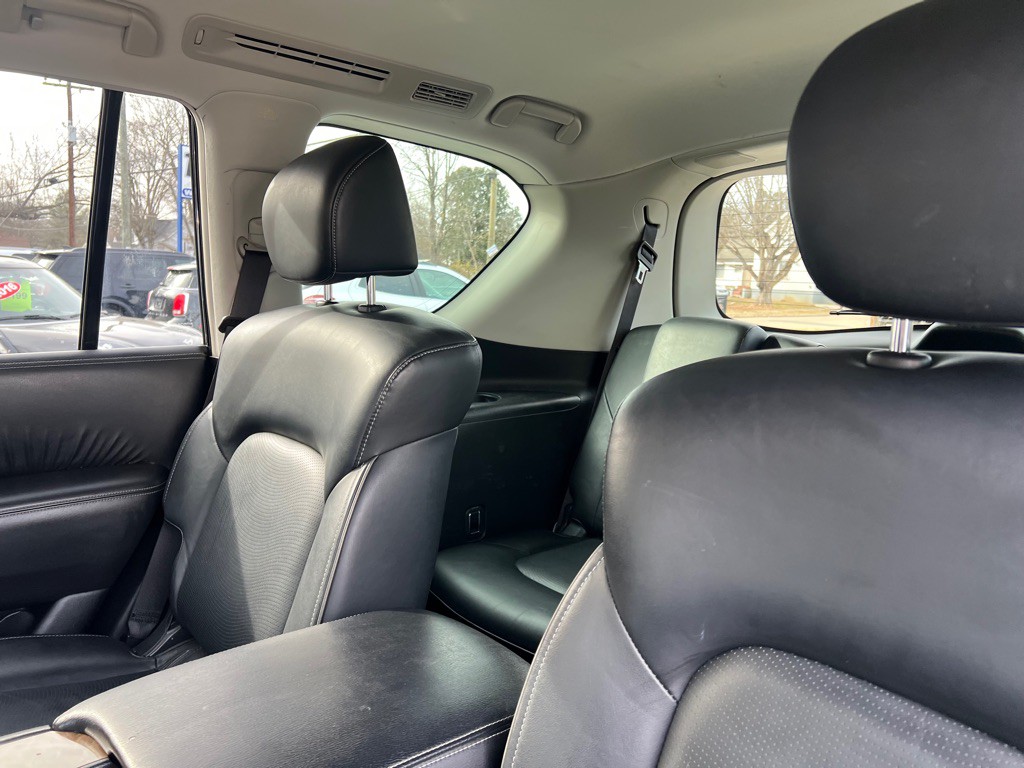 2017 INFINITI QX80 Image 51
