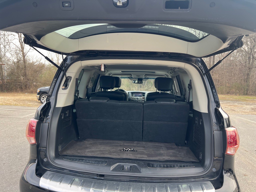 2017 INFINITI QX80 Image 52