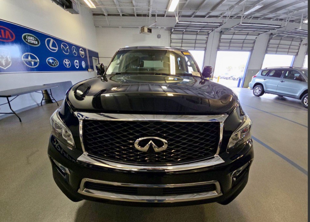 2017 INFINITI QX80 Image 4
