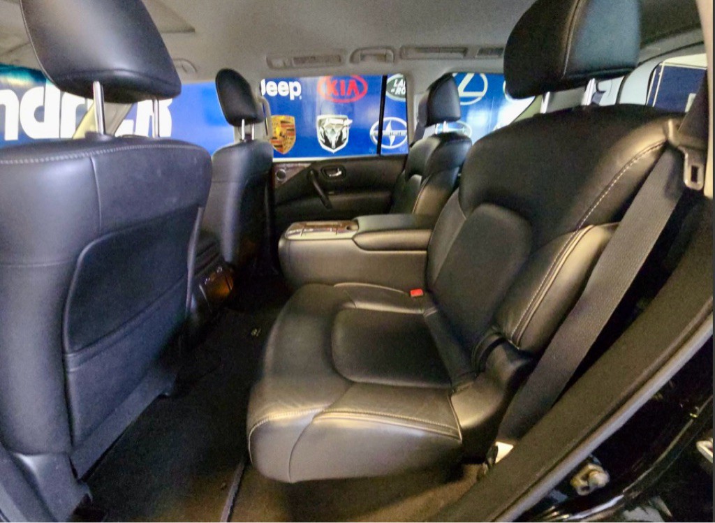 2017 INFINITI QX80 Image 13