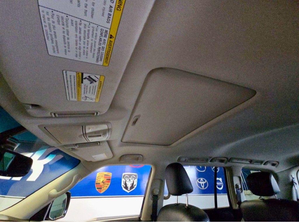 2017 INFINITI QX80 Image 15