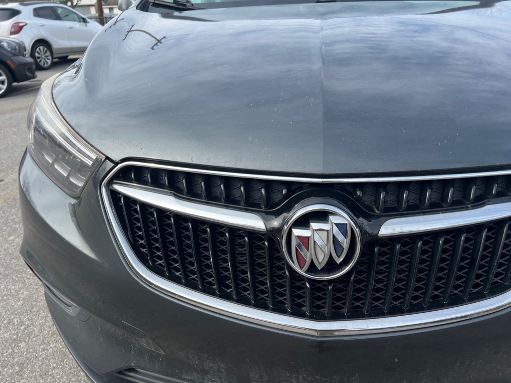 2017 Buick Enclave Image 24