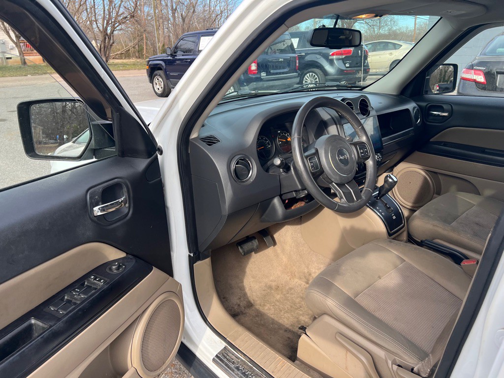 2015 Jeep Patriot Image 35