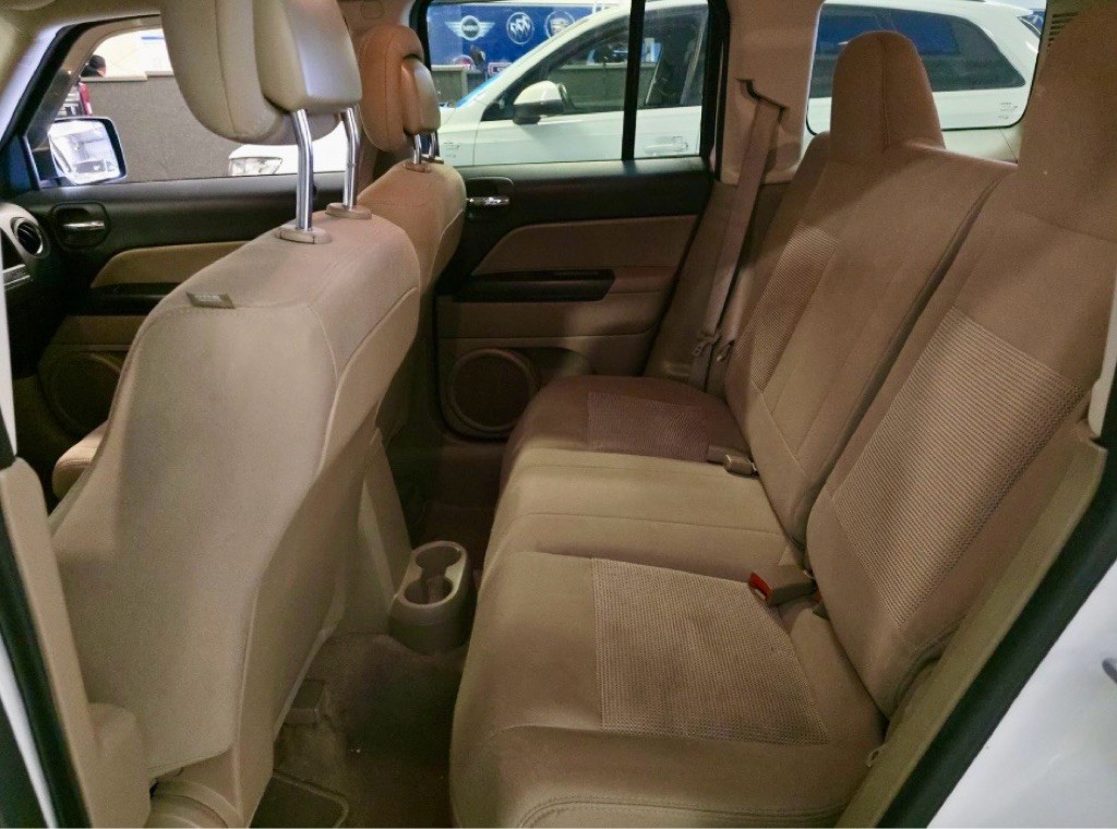 2015 Jeep Patriot Image 13