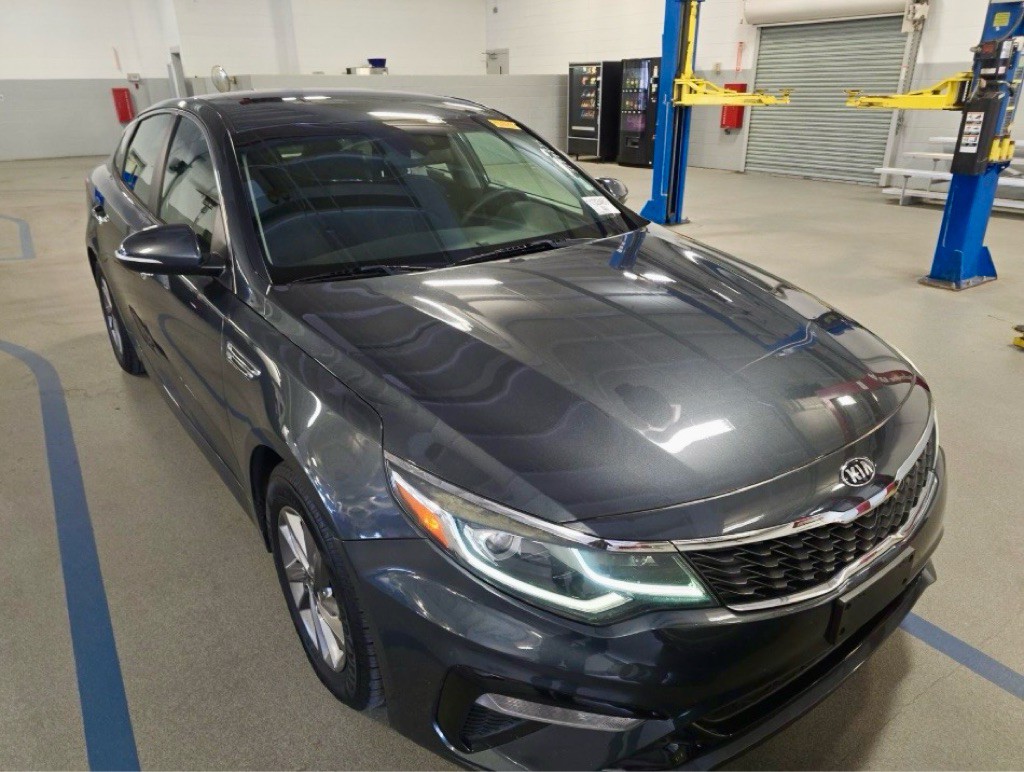 2020 Kia Optima Image 2