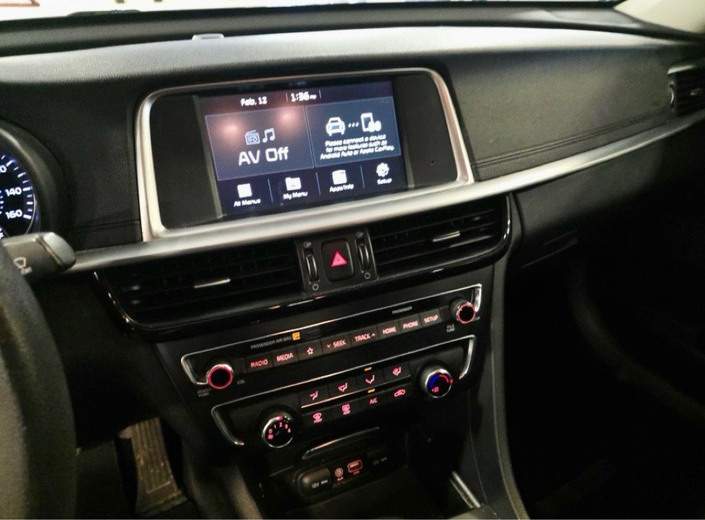 2020 Kia Optima Image 8