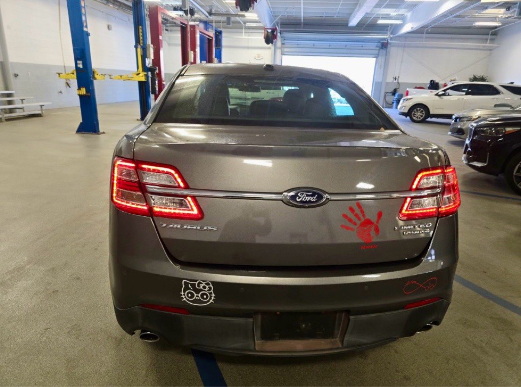 2014 Ford Taurus Image 6