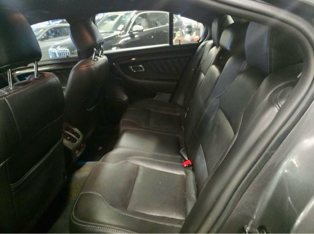 2014 Ford Taurus Image 12