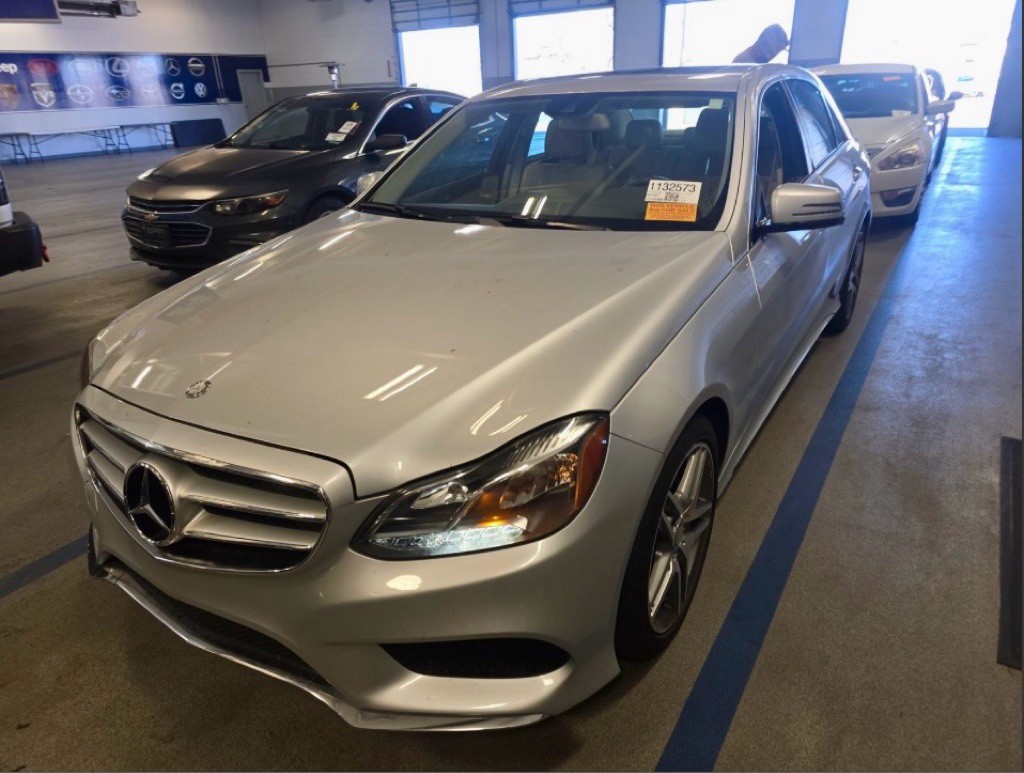 2016 Mercedes-Benz E-Class Image 2