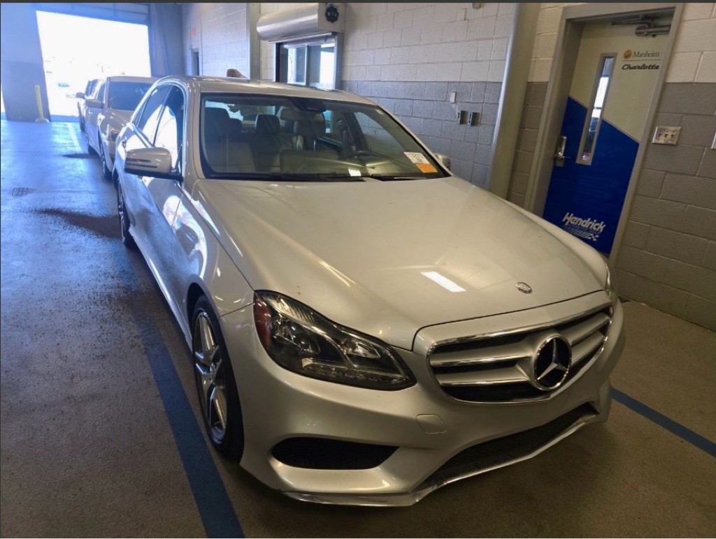 2016 Mercedes-Benz E-Class Image 3