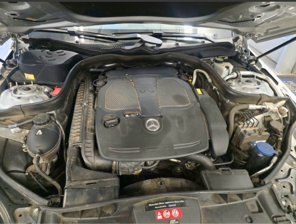 2016 Mercedes-Benz E-Class Image 16