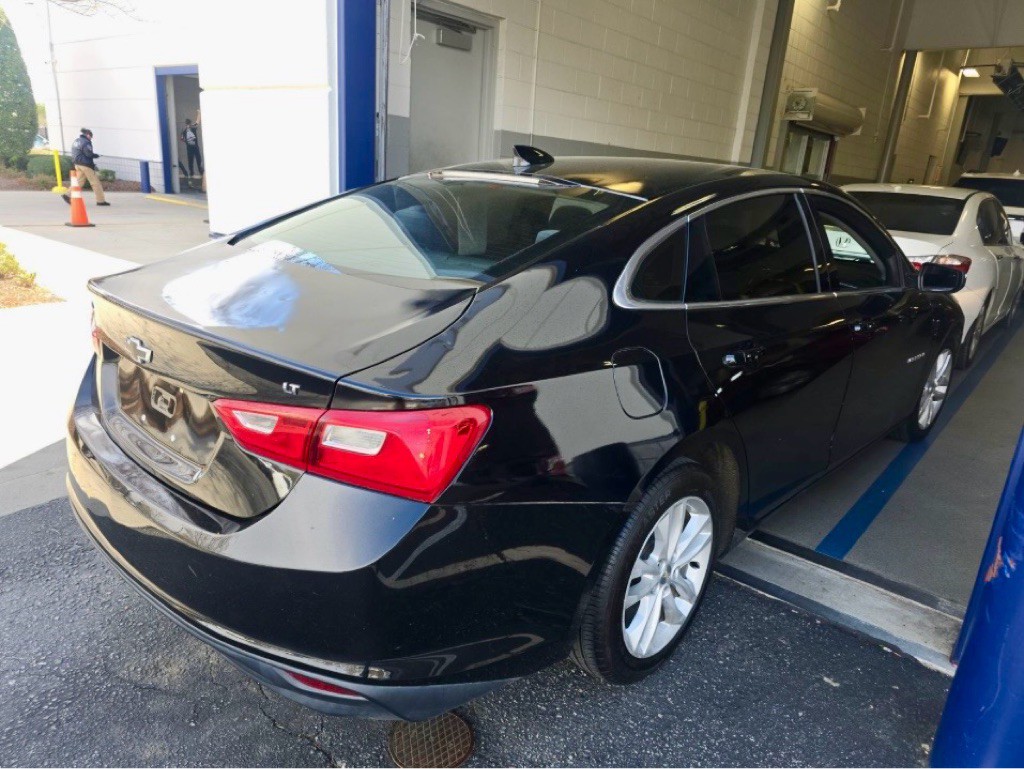 2017 Chevrolet Malibu Image 5
