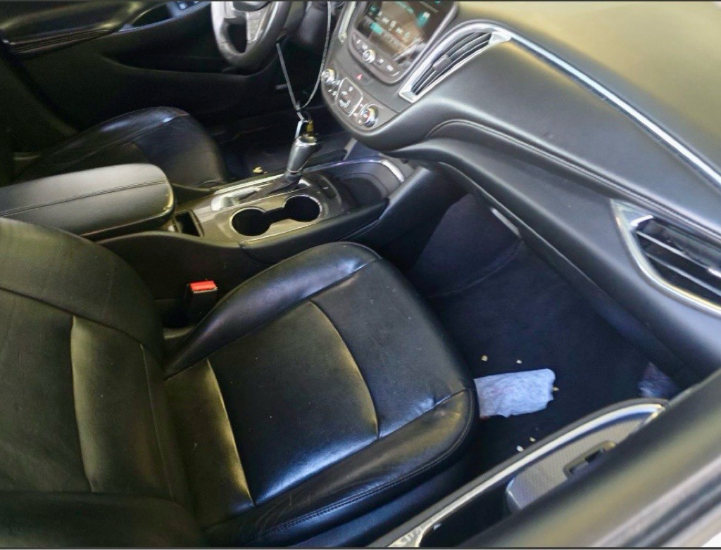 2017 Chevrolet Malibu Image 12