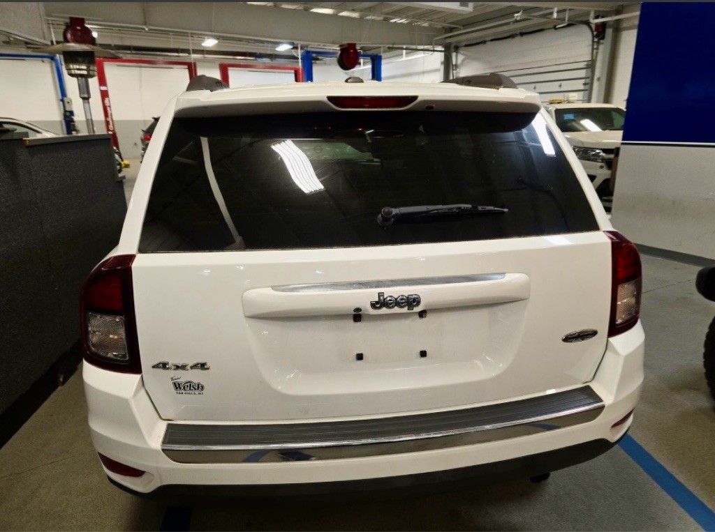 2017 Jeep Compass Image 6