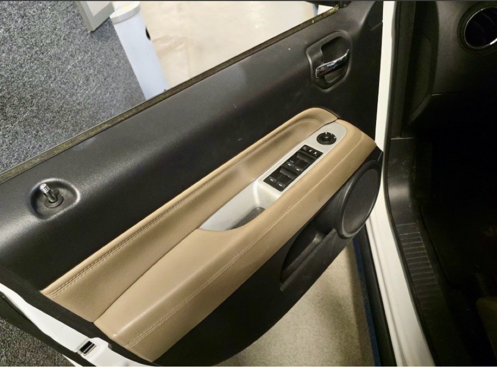 2017 Jeep Compass Image 9