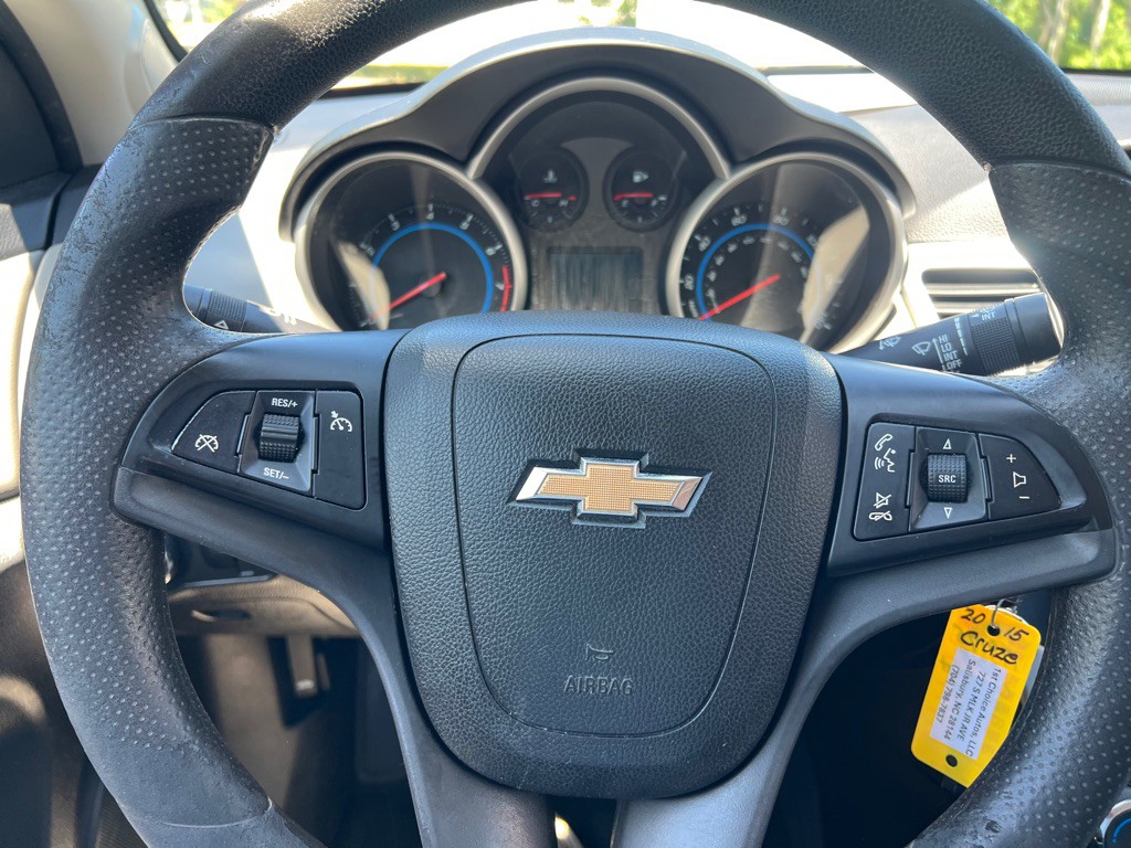 2015 Chevrolet Cruze Image 28