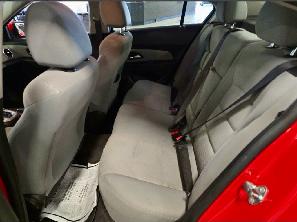 2015 Chevrolet Cruze Image 11