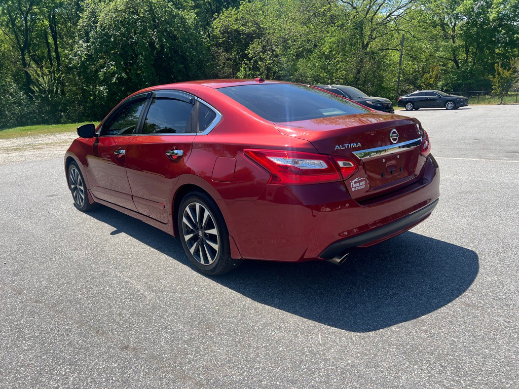 2016 Nissan Altima Image 22
