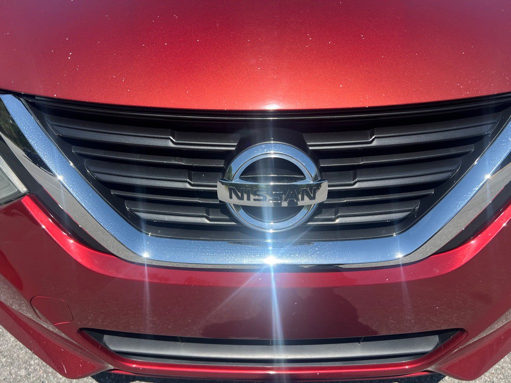 2016 Nissan Altima Image 28